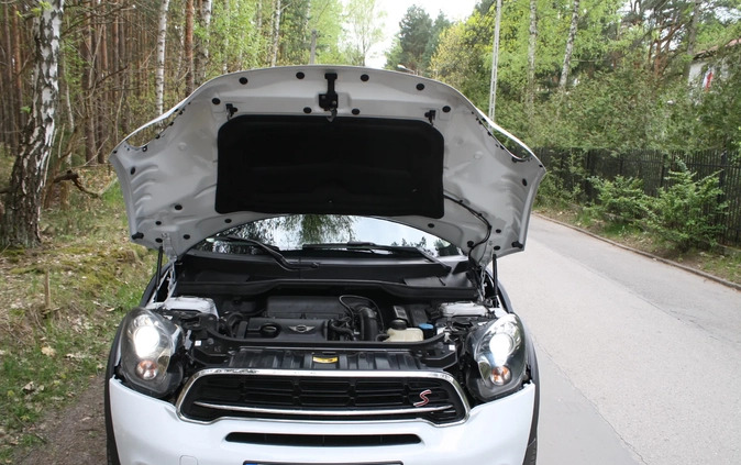 MINI Countryman cena 53900 przebieg: 146000, rok produkcji 2016 z Józefów małe 436